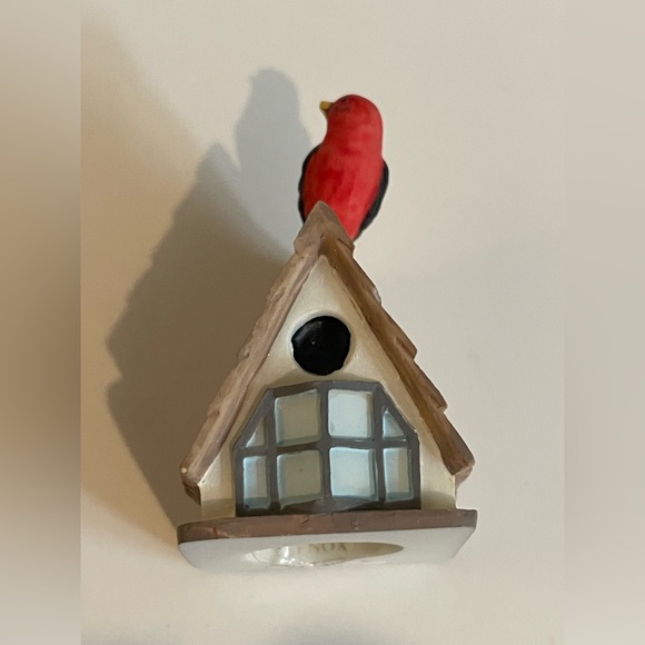 Lenox Scarlet Tanager On Birdhouse Thimble Miniature  1 7/8” - Home Decor - Bird - Picture 6 of 7